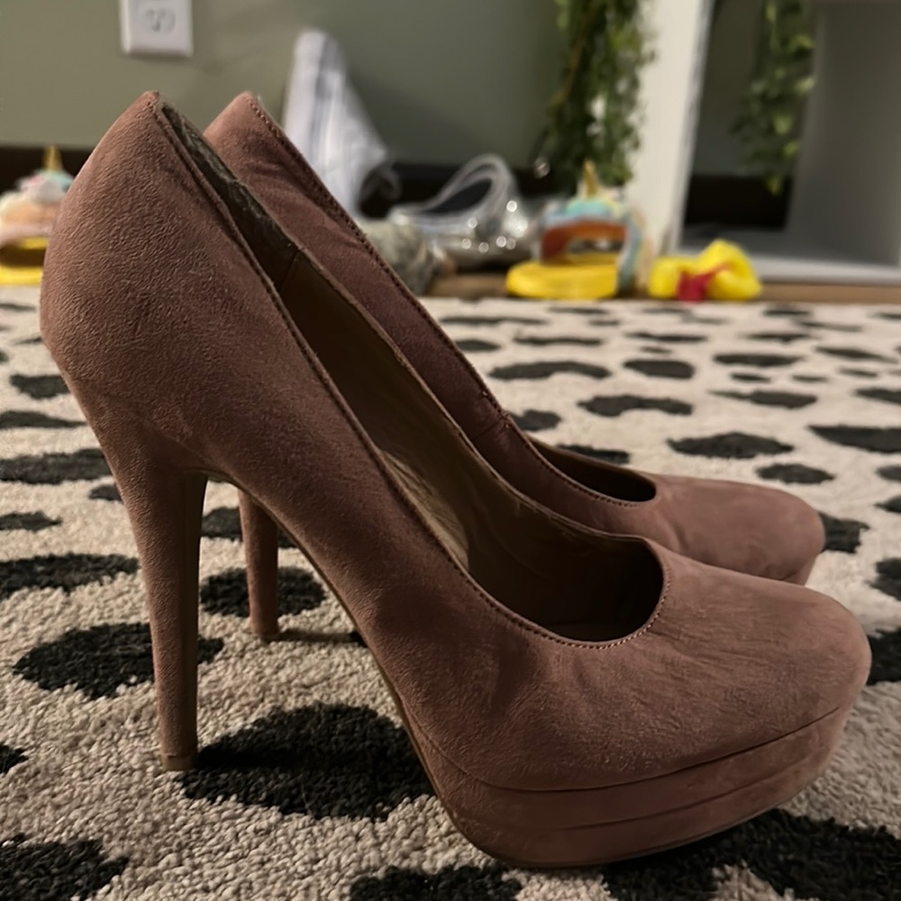 LC Lauren Conrad high heels